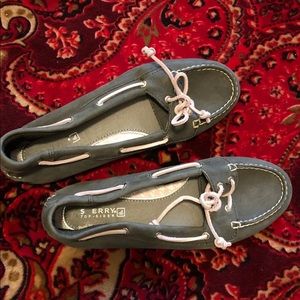 Sperrys women size 7 1/2